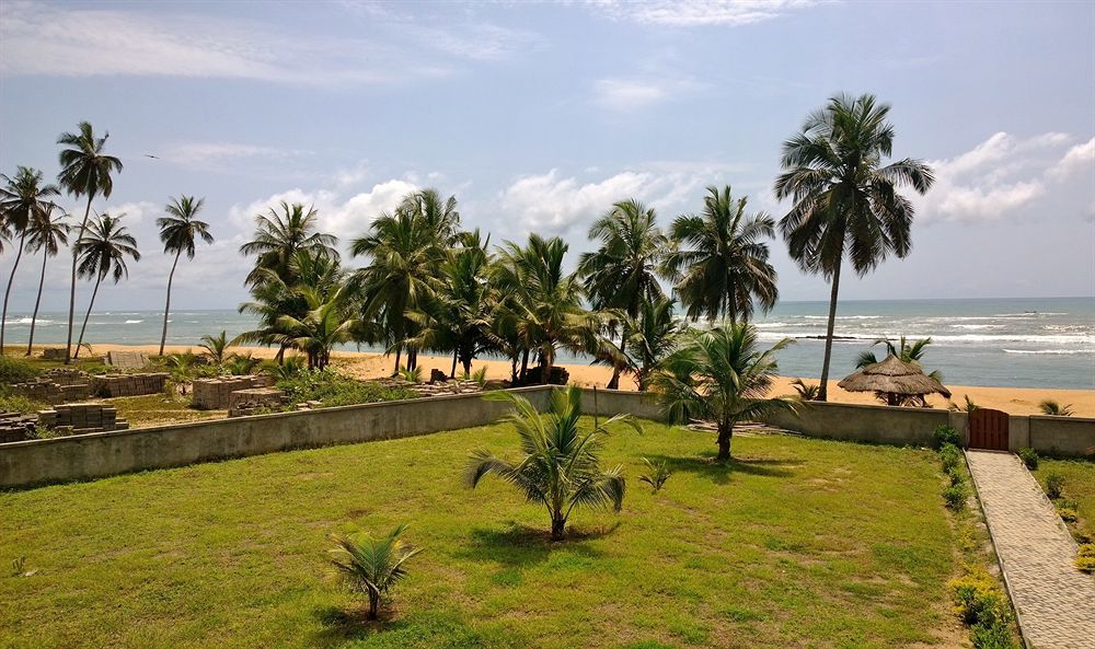 Afiki Resort Elmina Екстериор снимка