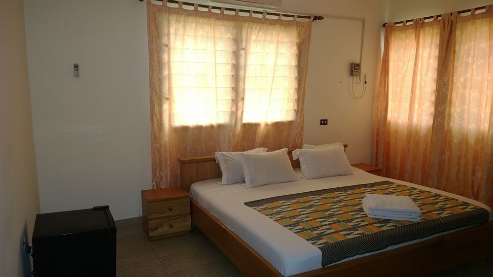 Afiki Resort Elmina Екстериор снимка