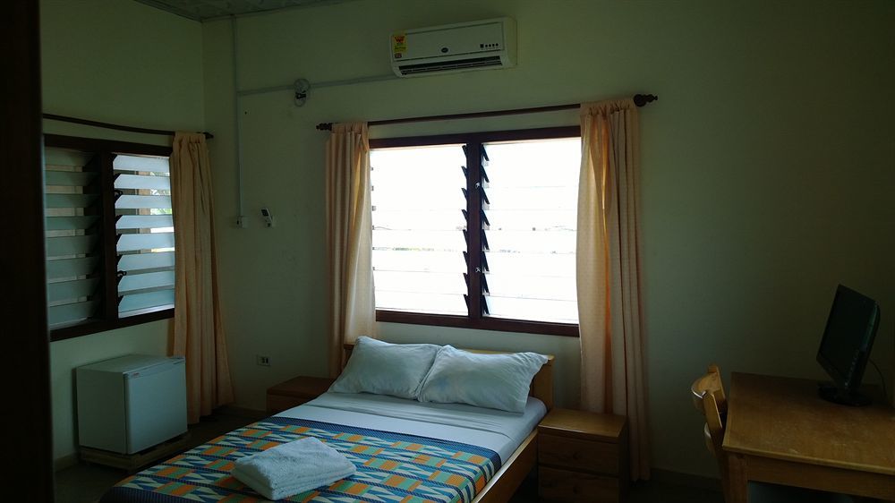 Afiki Resort Elmina Екстериор снимка